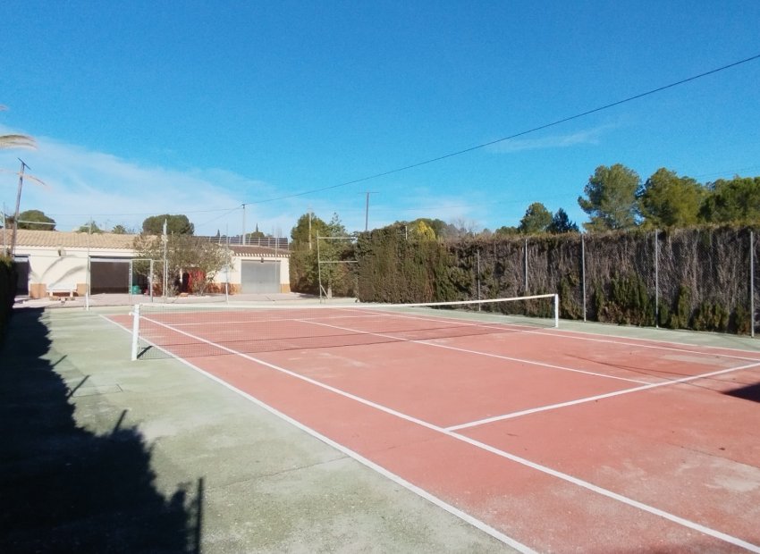 Resale - Villa - Sax