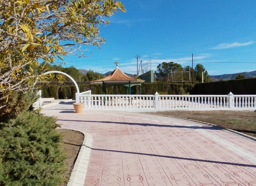 Resale - Villa - Sax