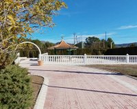 Resale - Villa - Sax