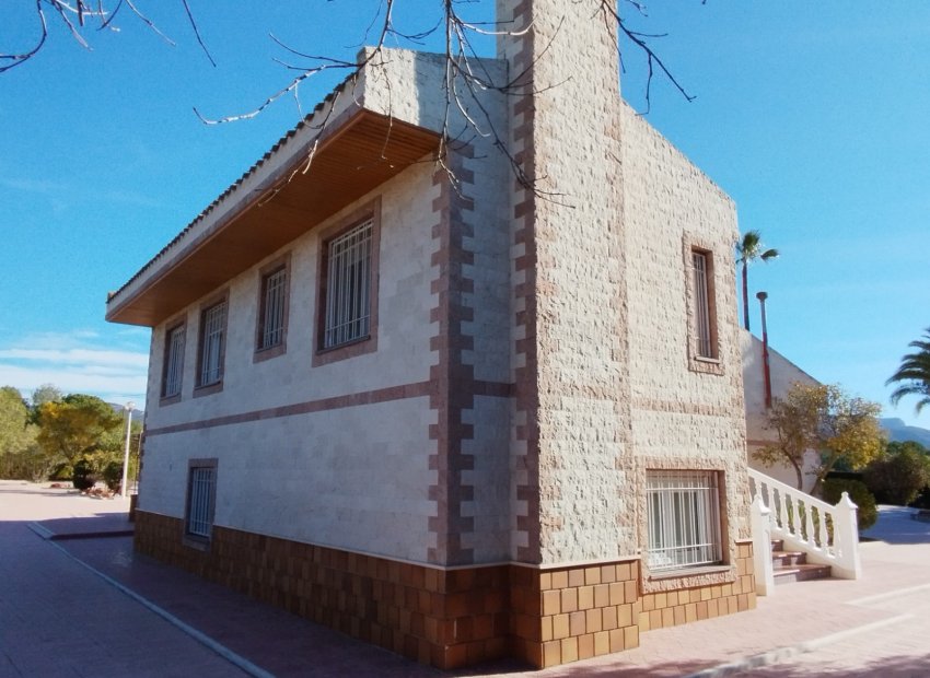 Resale - Villa - Sax