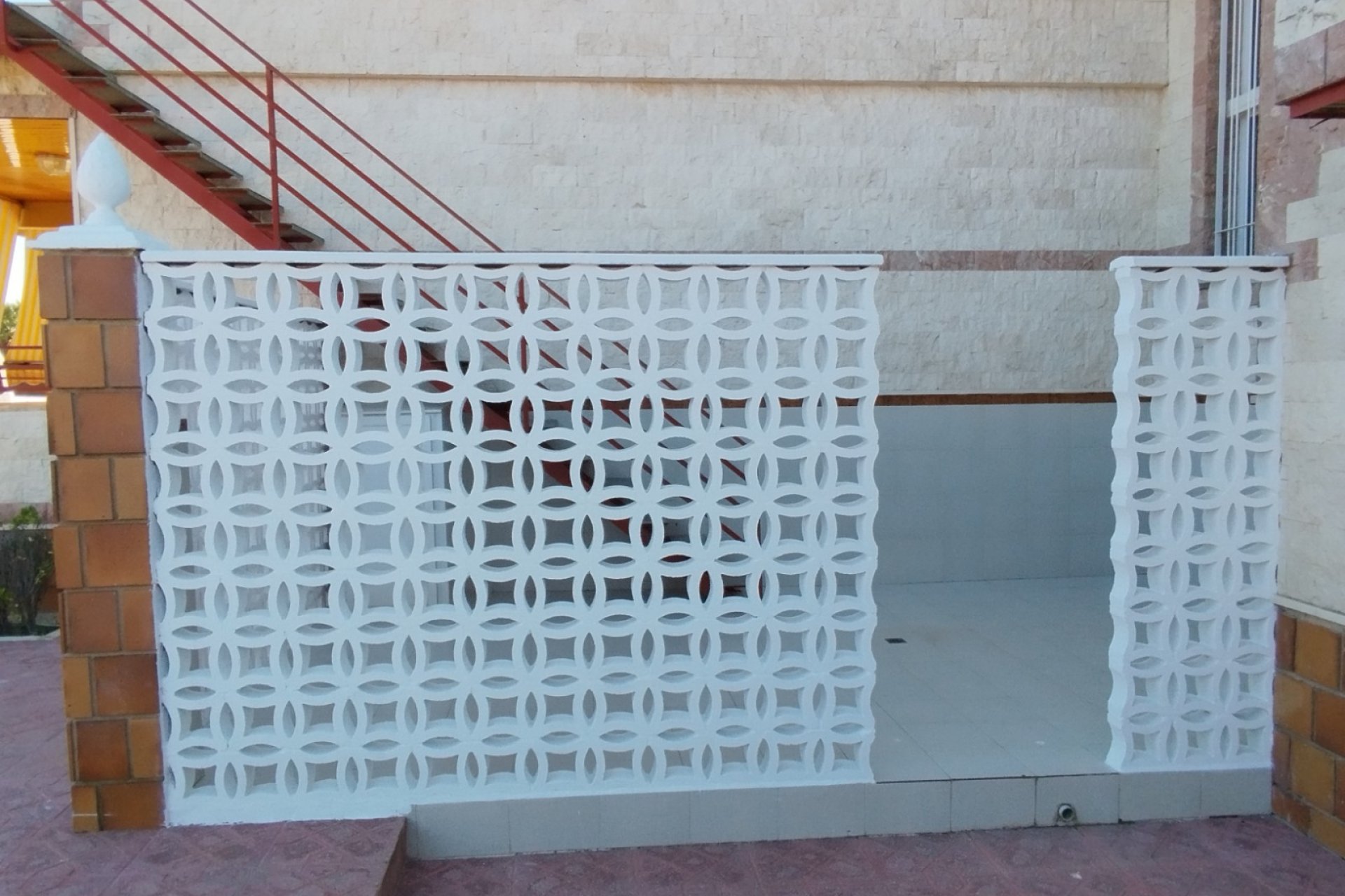 Resale - Villa - Sax