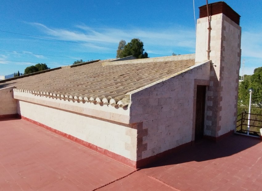 Resale - Villa - Sax