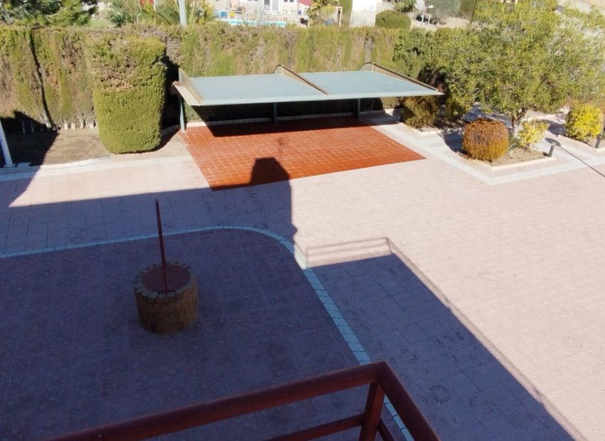 Resale - Villa - Sax