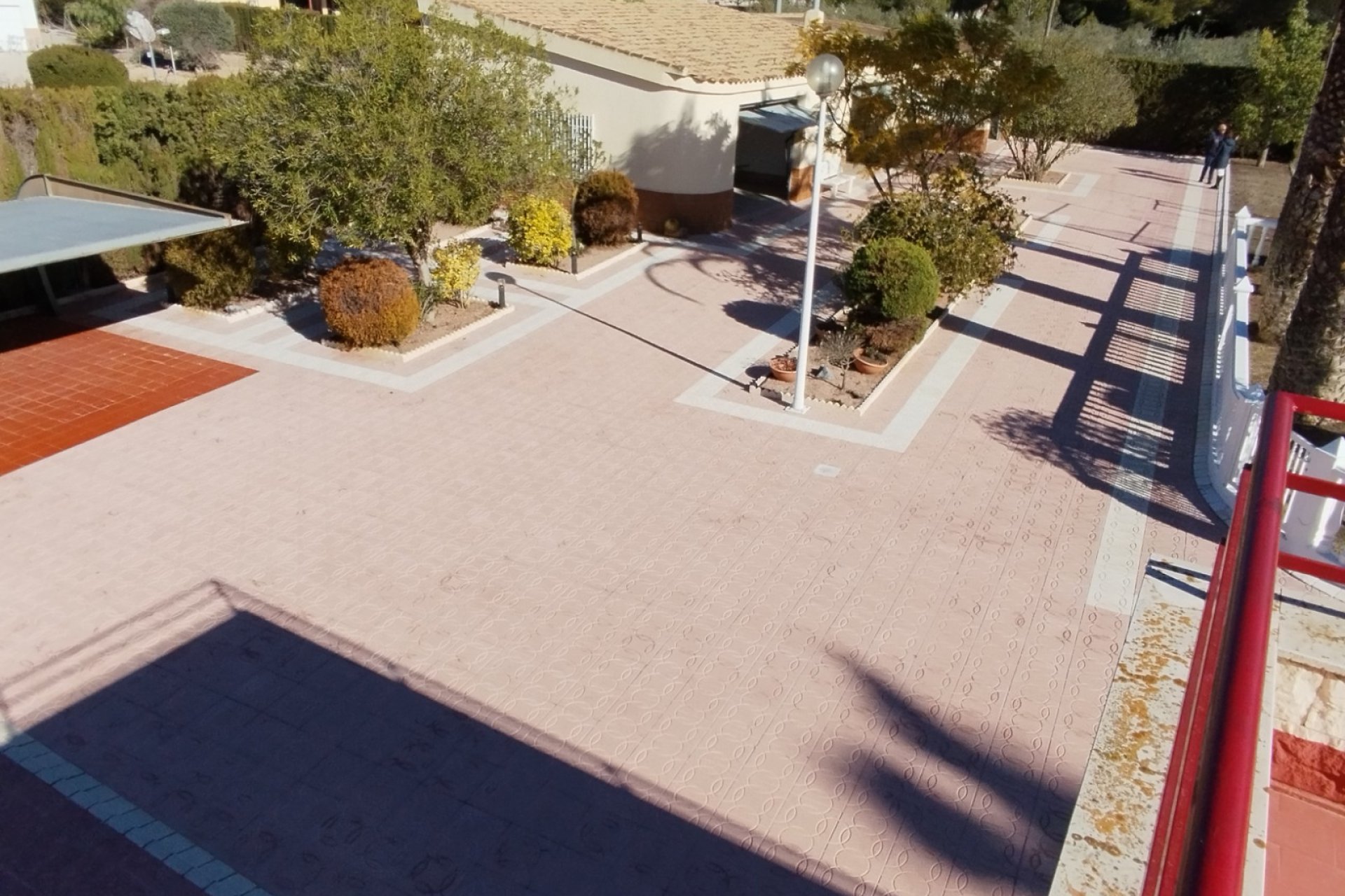 Resale - Villa - Sax