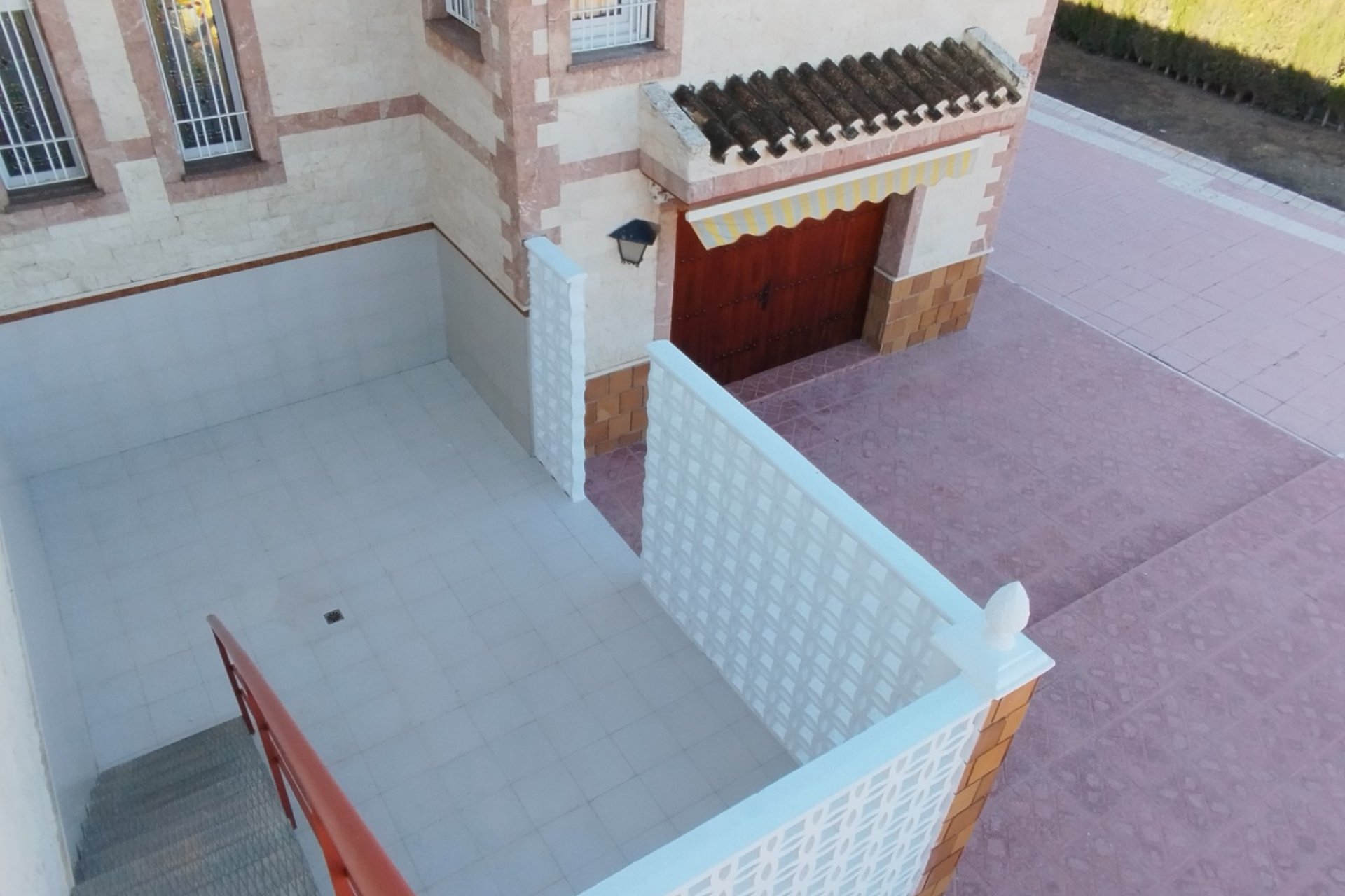 Resale - Villa - Sax