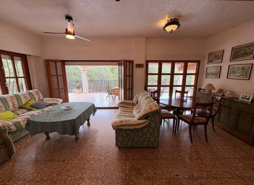 Resale - Villa - Sax