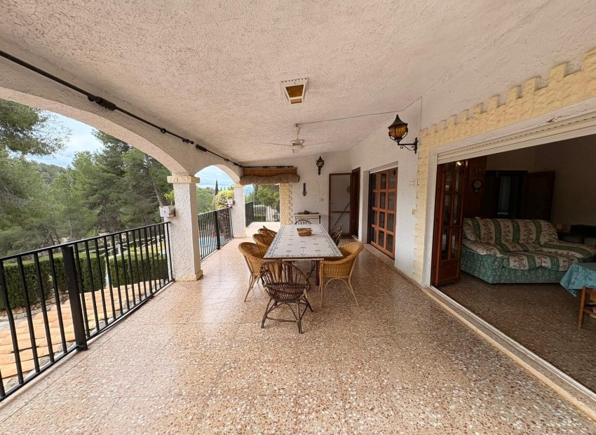 Resale - Villa - Sax