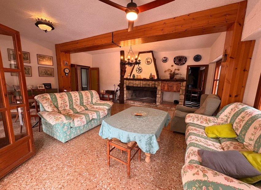 Resale - Villa - Sax