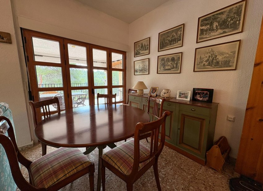 Resale - Villa - Sax