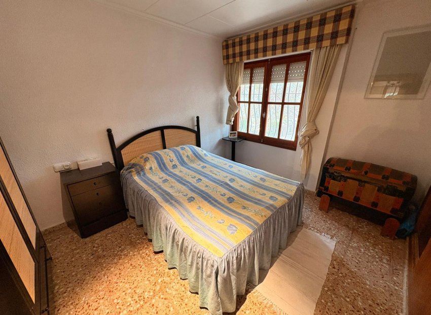 Resale - Villa - Sax