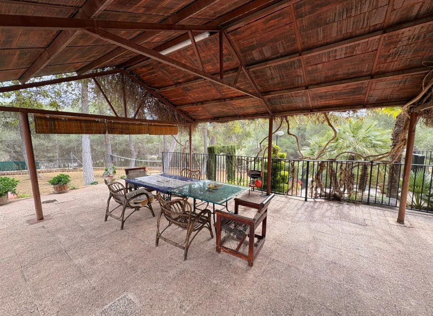 Resale - Villa - Sax