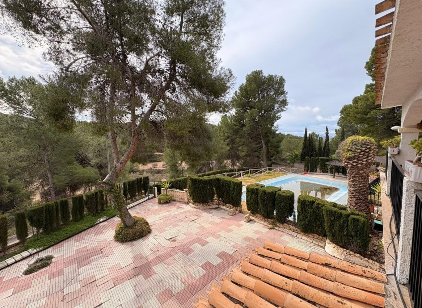Resale - Villa - Sax