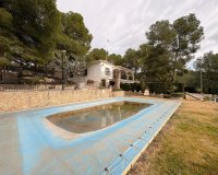 Resale - Villa - Sax