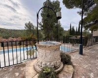 Resale - Villa - Sax