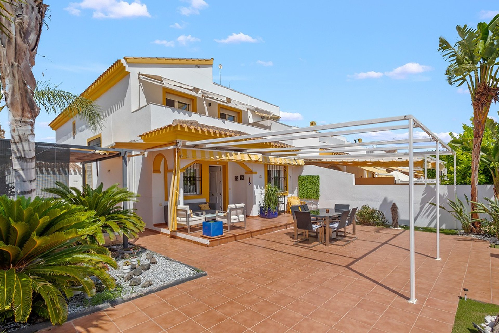 Resale - Villa - Torre de la Horadada - Pueblo Latino