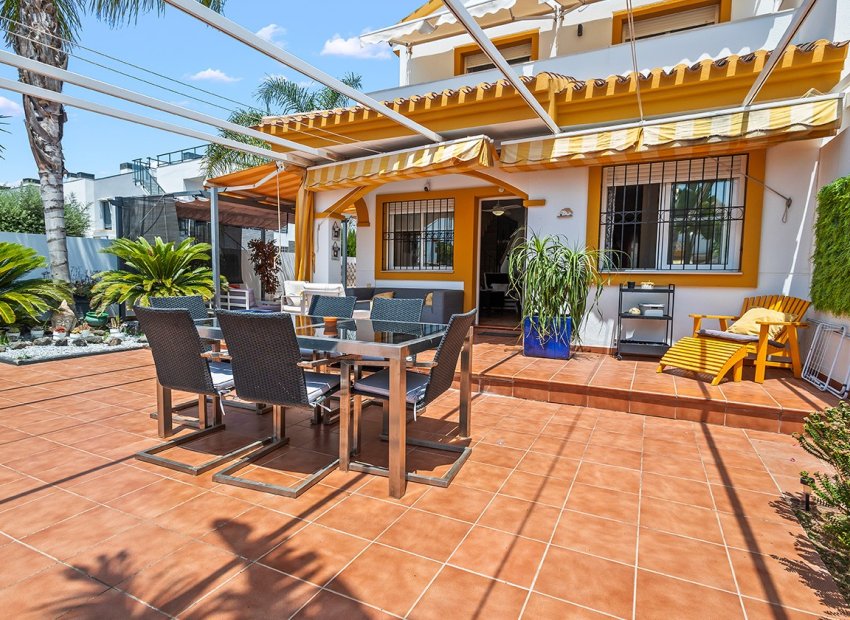 Resale - Villa - Torre de la Horadada - Pueblo Latino