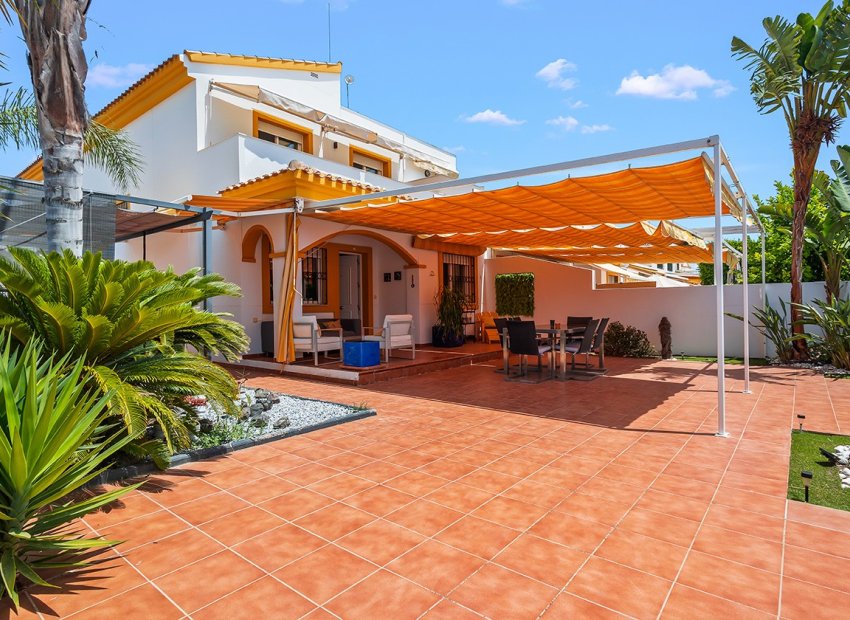 Resale - Villa - Torre de la Horadada - Pueblo Latino