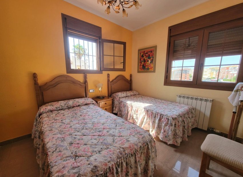 Resale - Villa - Torrevieia - Aguas Nuevas