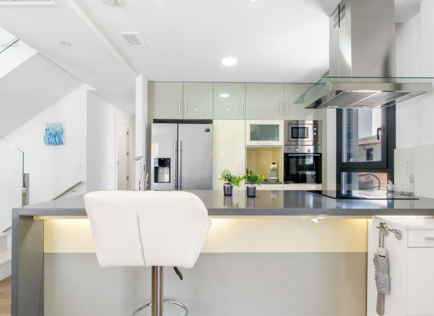 Resale - Villa - Torrevieia - Aguas Nuevas