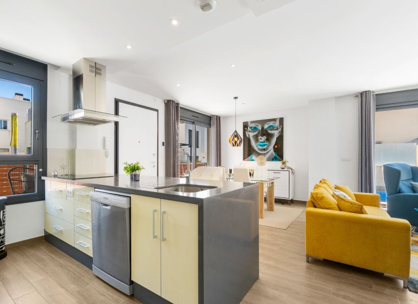 Resale - Villa - Torrevieia - Aguas Nuevas