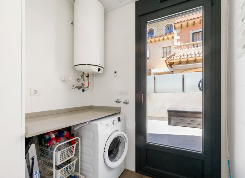 Resale - Villa - Torrevieia - Aguas Nuevas