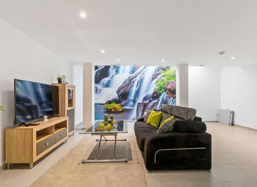 Resale - Villa - Torrevieia - Aguas Nuevas