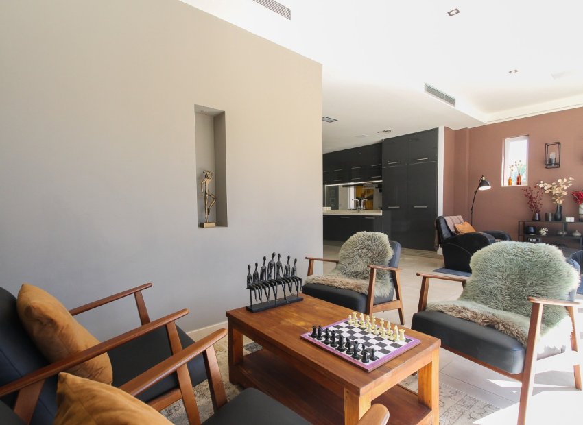 Resale - Villa - Torrevieia - Aguas Nuevas