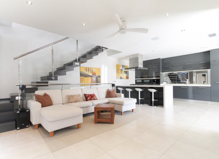 Resale - Villa - Torrevieia - Aguas Nuevas