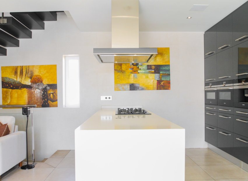 Resale - Villa - Torrevieia - Aguas Nuevas