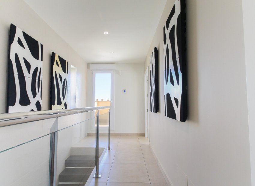 Resale - Villa - Torrevieia - Aguas Nuevas