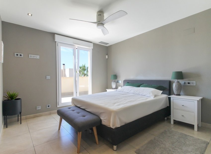 Resale - Villa - Torrevieia - Aguas Nuevas