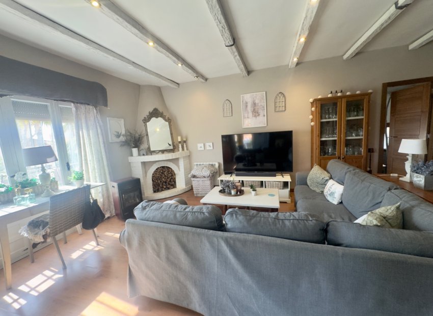 Resale - Villa - Torrevieia - Aguas Nuevas