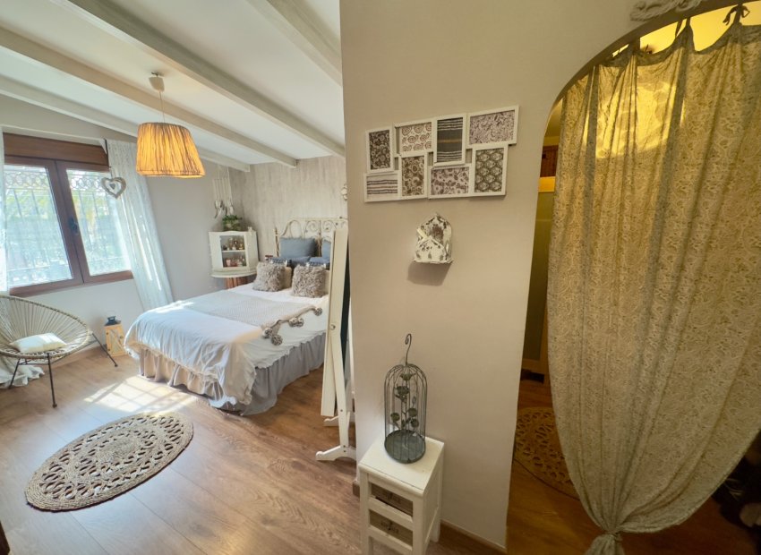 Resale - Villa - Torrevieia - Aguas Nuevas