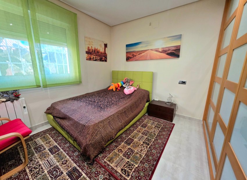 Resale - Villa - Torrevieia - Cabo Cervera