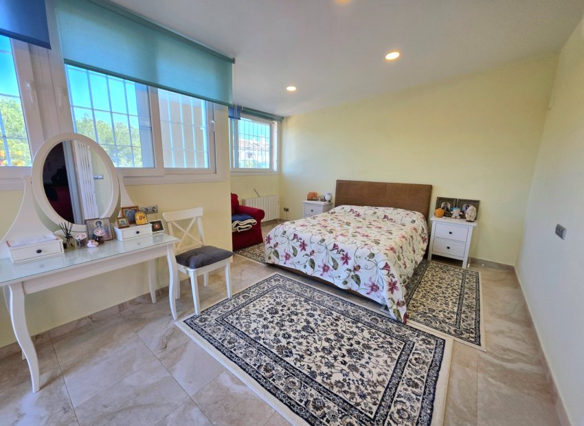 Resale - Villa - Torrevieia - Cabo Cervera