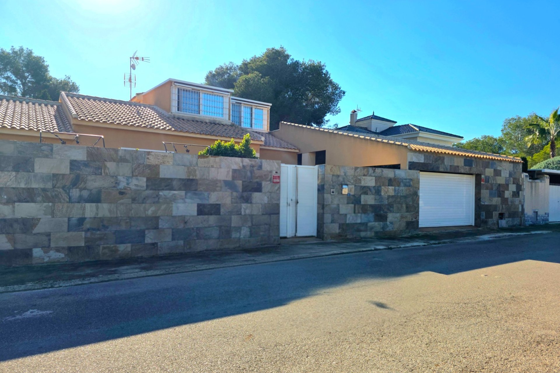 Resale - Villa - Torrevieia - Cabo Cervera