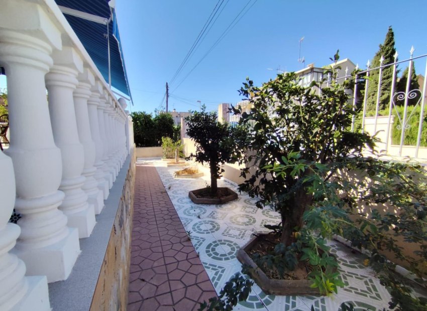 Resale - Villa - Torrevieia - Center