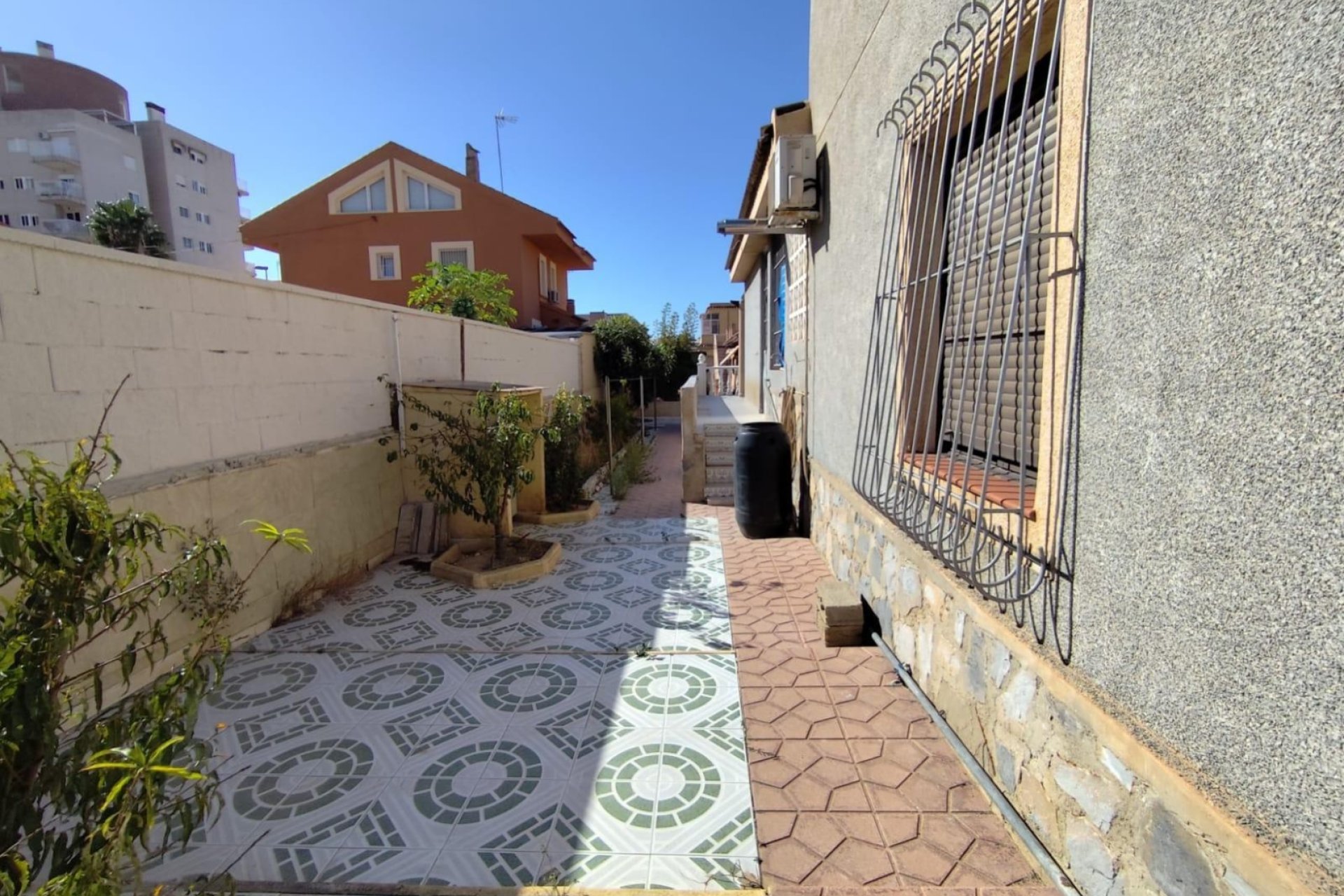 Resale - Villa - Torrevieia - Center