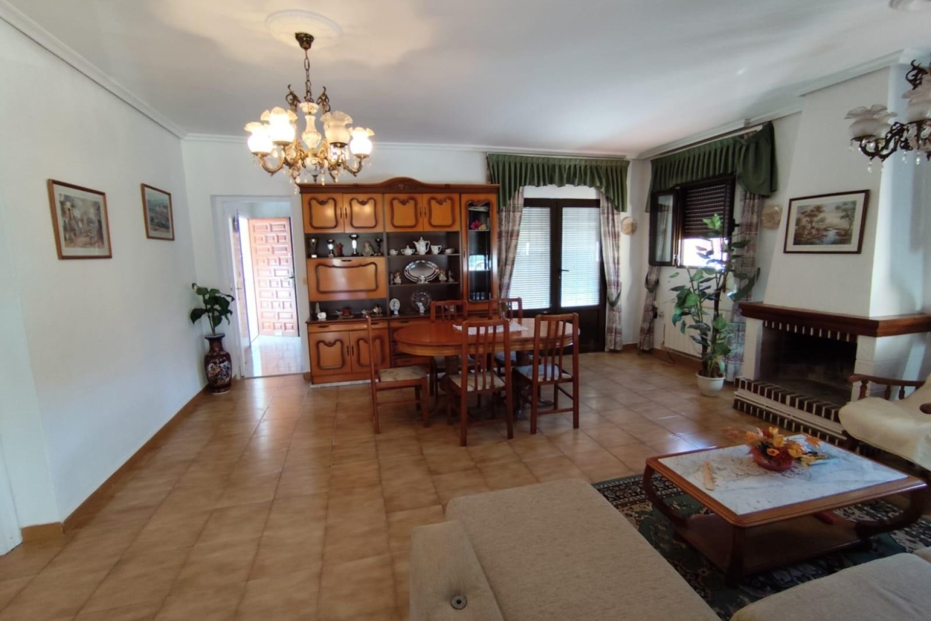 Resale - Villa - Torrevieia - Center