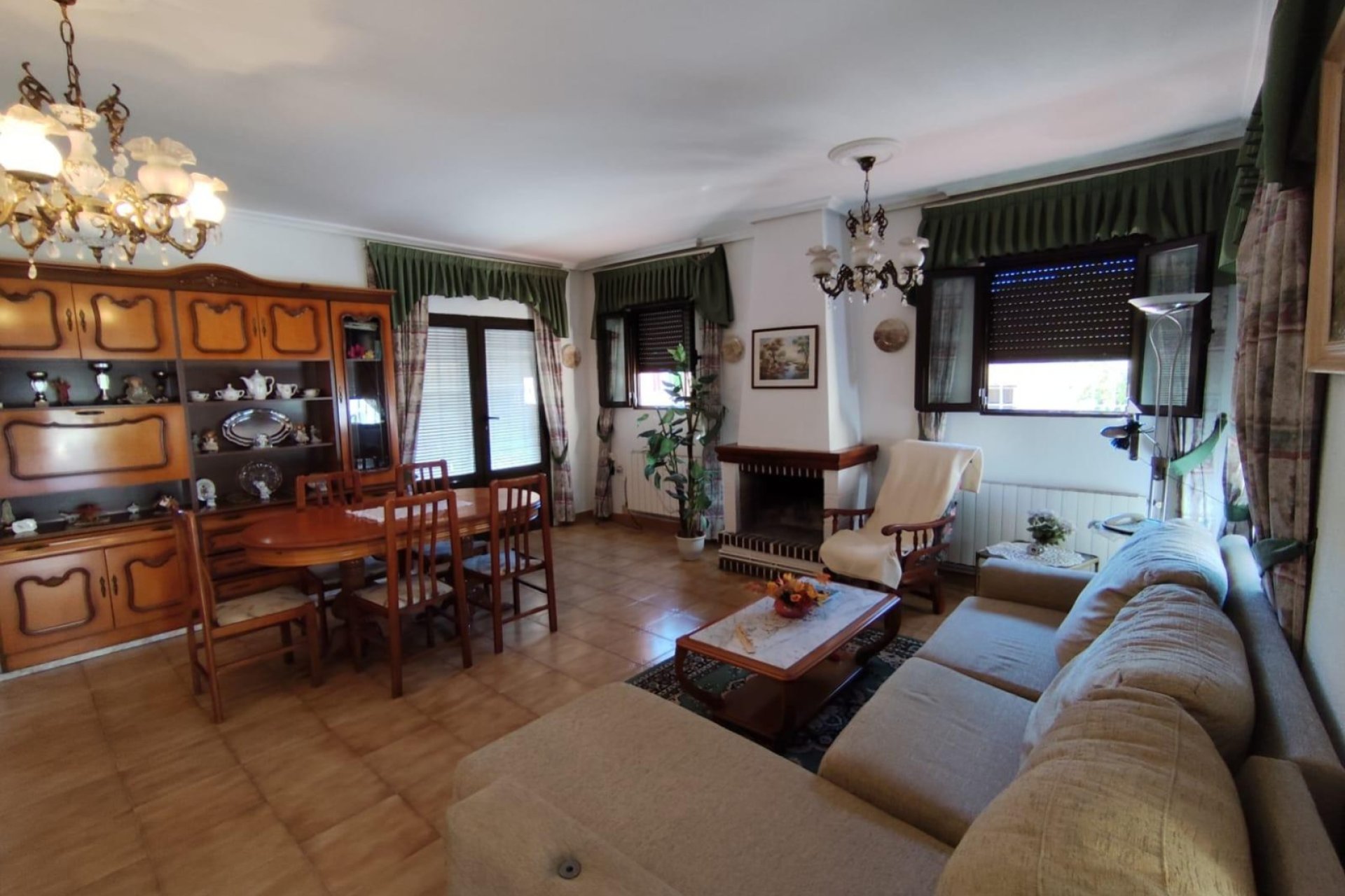 Resale - Villa - Torrevieia - Center