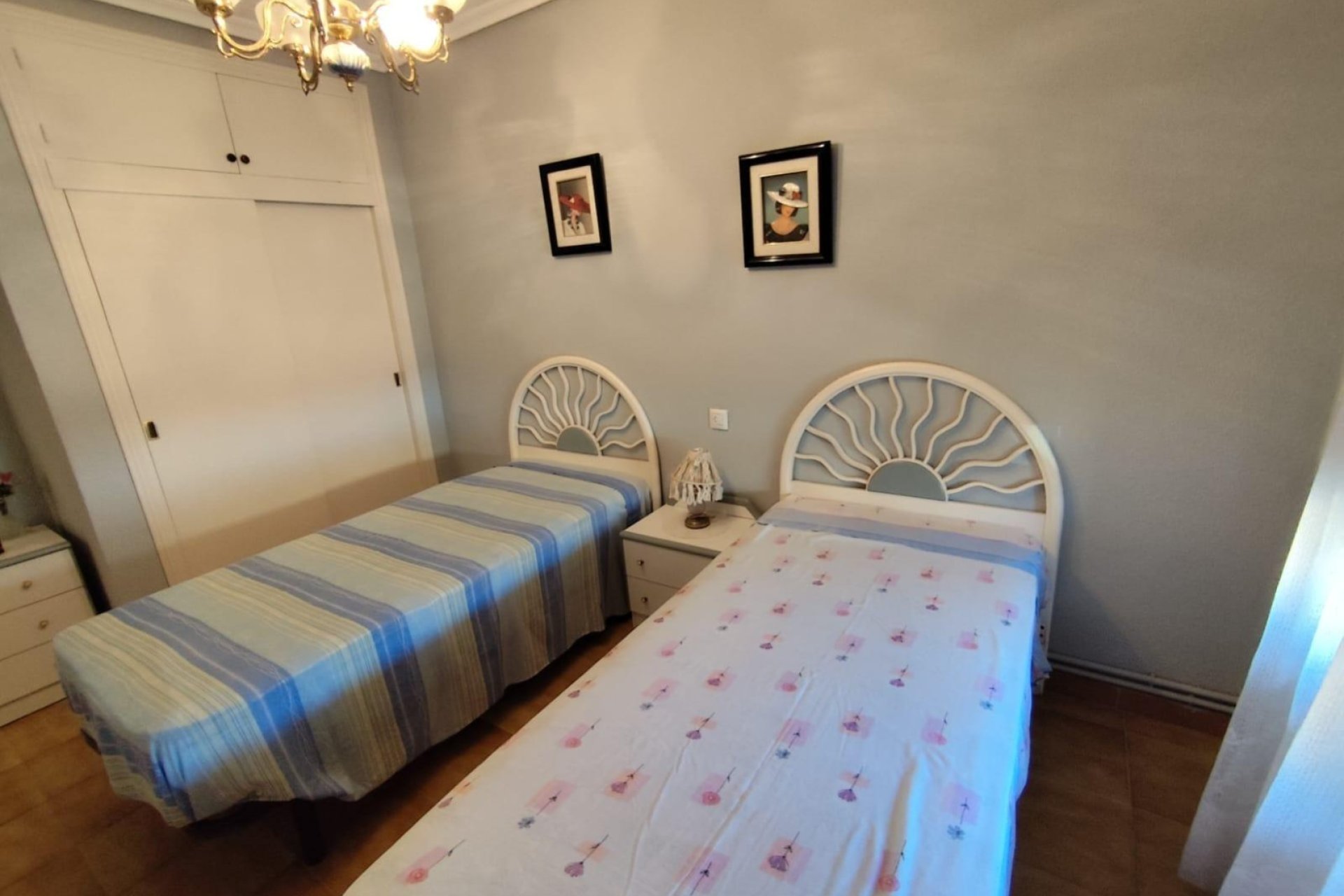 Resale - Villa - Torrevieia - Center