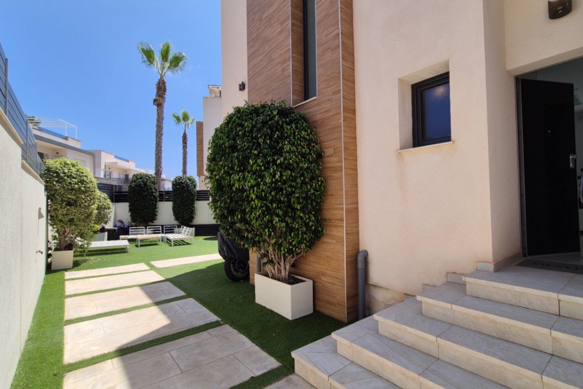 Resale - Villa - Torrevieia - Costa Blanca