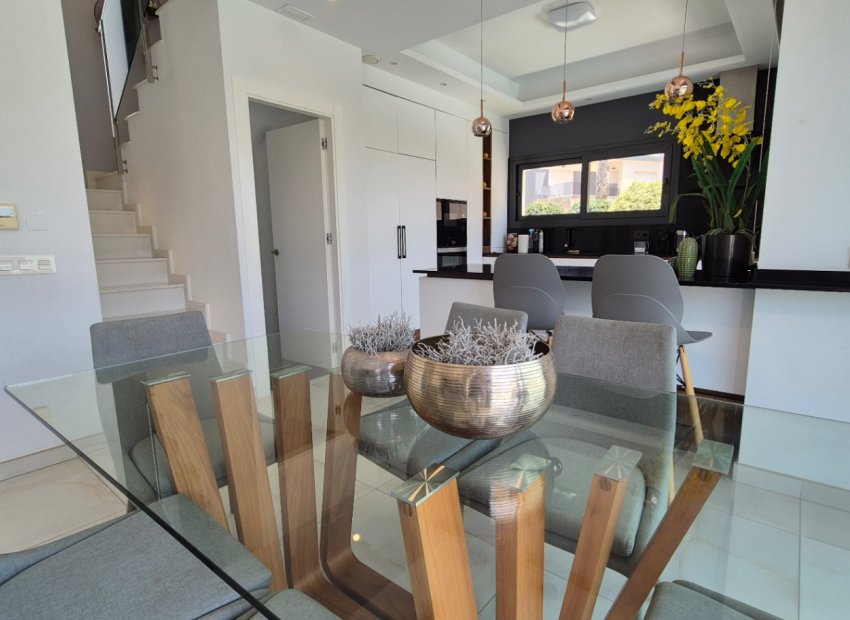 Resale - Villa - Torrevieia - Costa Blanca