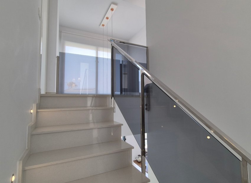 Resale - Villa - Torrevieia - Costa Blanca