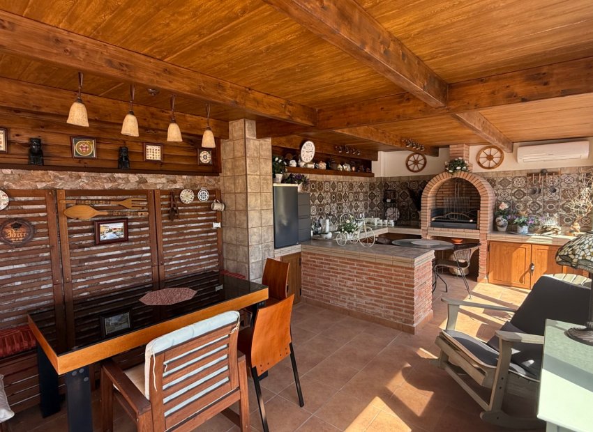 Resale - Villa - Torrevieia - Costa Blanca