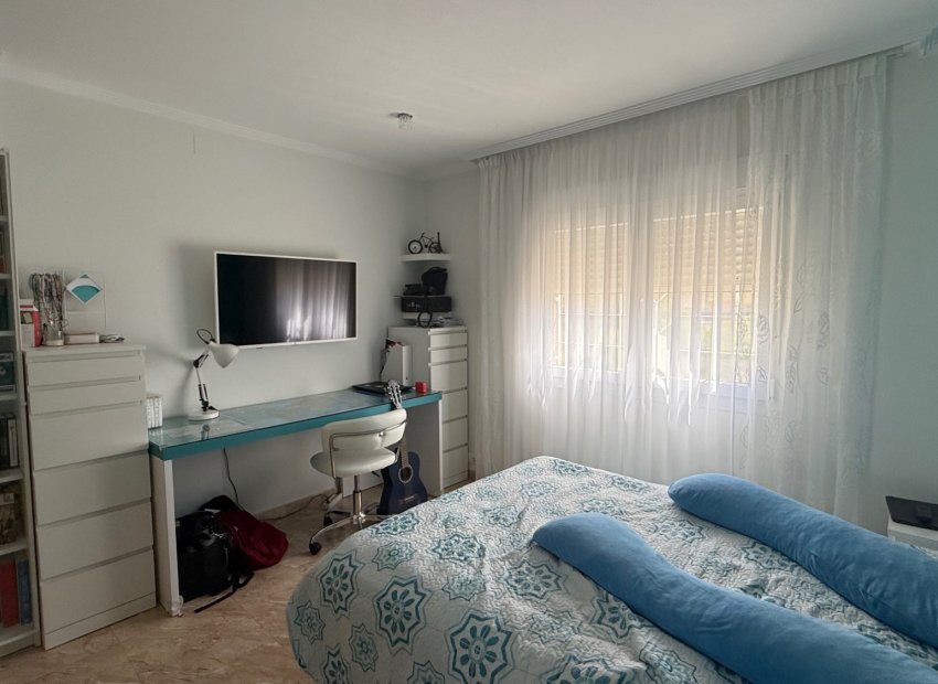 Resale - Villa - Torrevieia - Costa Blanca