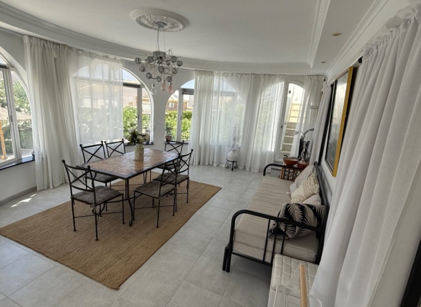 Resale - Villa - Torrevieia - Costa Blanca