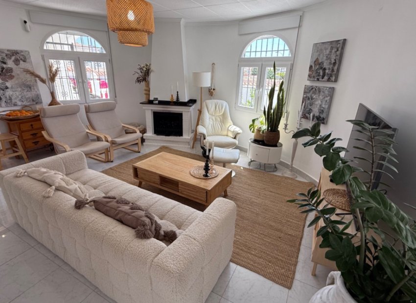 Resale - Villa - Torrevieia - Costa Blanca