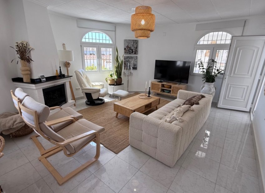 Resale - Villa - Torrevieia - Costa Blanca