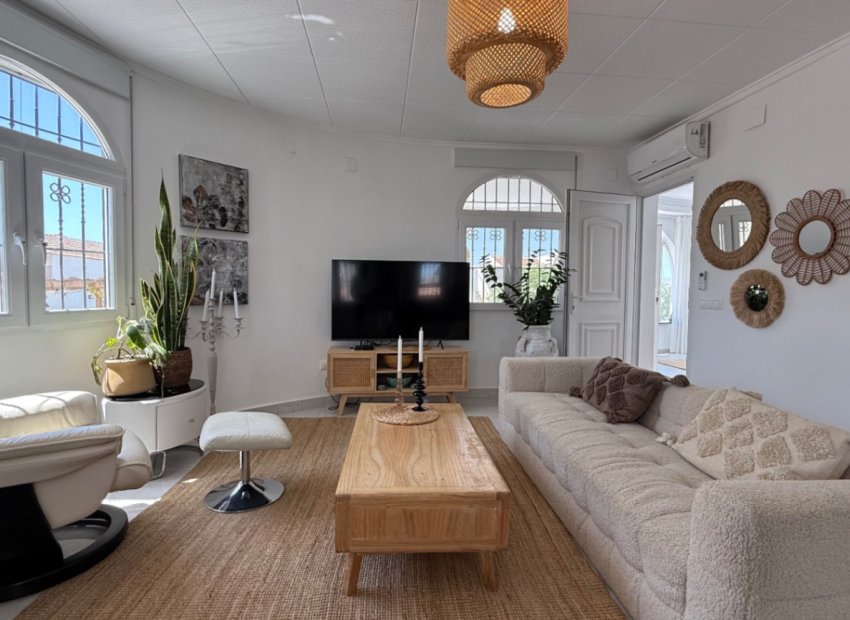 Resale - Villa - Torrevieia - Costa Blanca